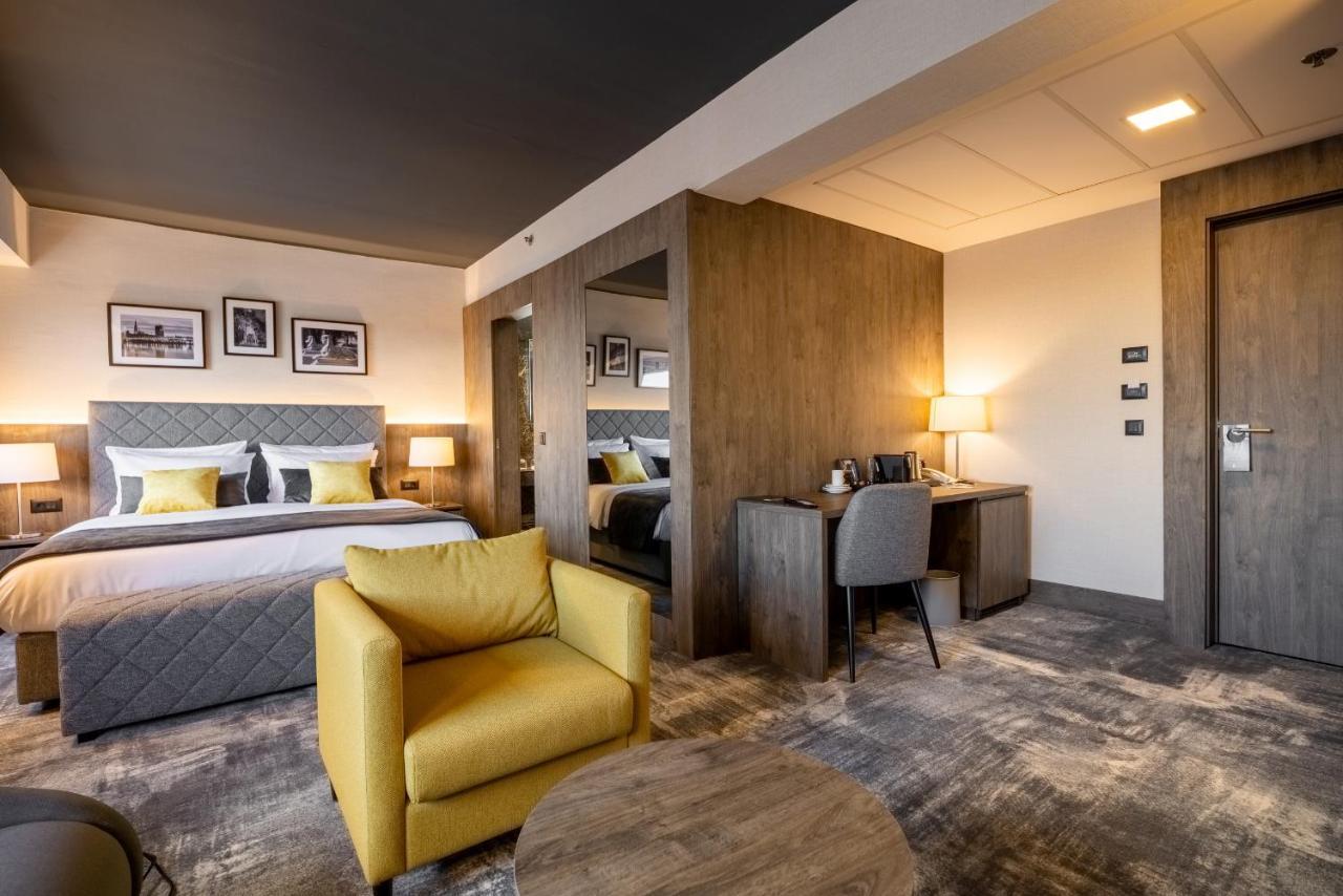 Hotel Осиек Экстерьер фото